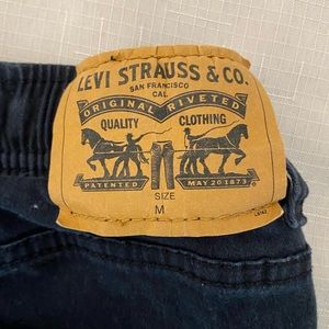Levi’s joggers black